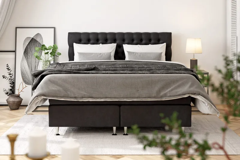 Celine Kontinentalseng 210x210 cm - Svart/Fløyel - Møbler - Senger - Kontinentalsenger