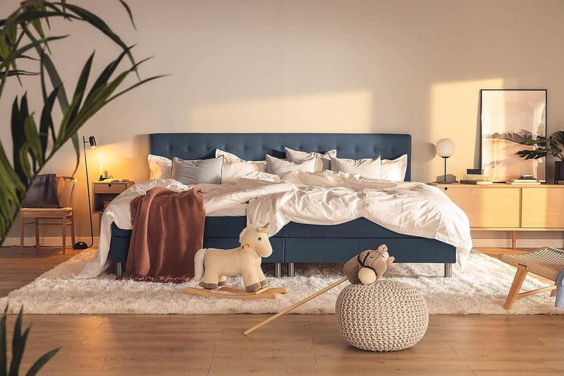 Ella Familieseng 280x200 cm - (+Flere valg) Mørkeblå - Møbler - Senger - Komplett sengepakke