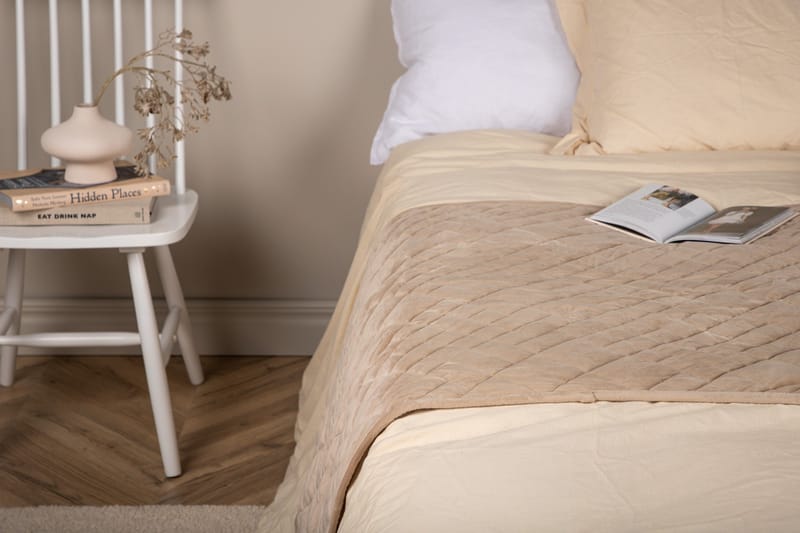 Jilly Sengeteppe 80x150 cm - Beige - Tekstiler - Sengetøy - Sengeteppe - Sengeteppe dobbeltseng